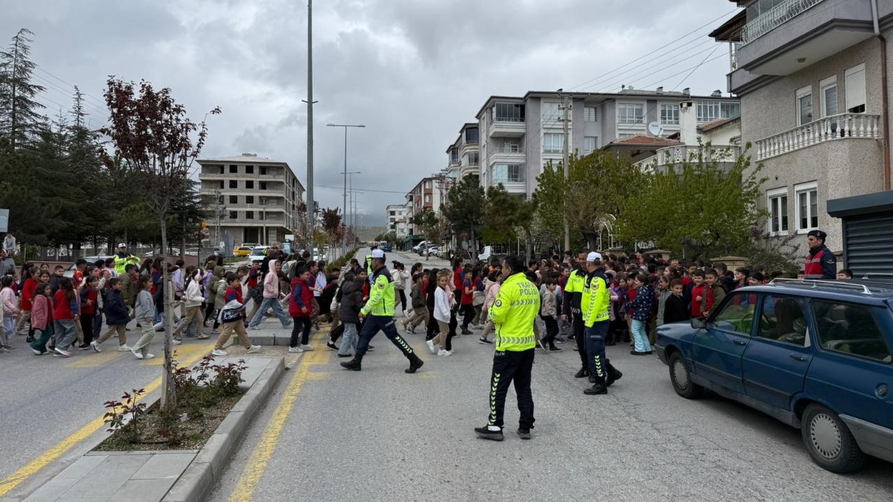 ÇOCUKLARA TRAFİK EĞİTİMİ