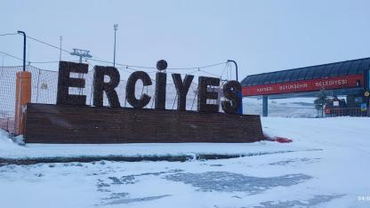 ERCİYES BEYAZA BÜRÜNDÜ
