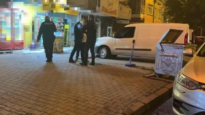 HUSUMETLİSİNİ BIÇAKLADI, YAKALANDI