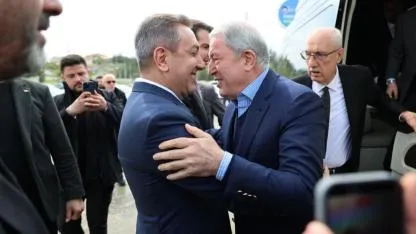 AKAR’DAN BAŞKAN DERE’YE ÖVGÜ DOLU SÖZLER