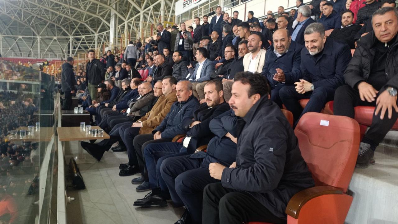 VEKİL BAKİ ERSOY, HER YERDE