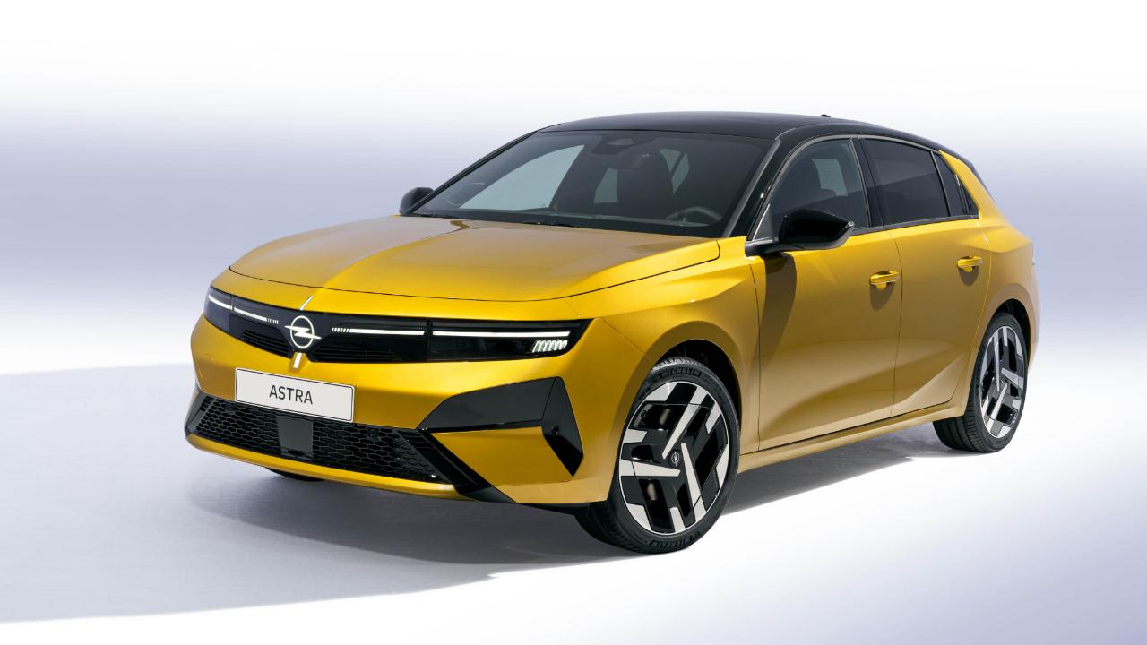YENİLENEN OPEL ASTRA TÜRKİYE’DE!