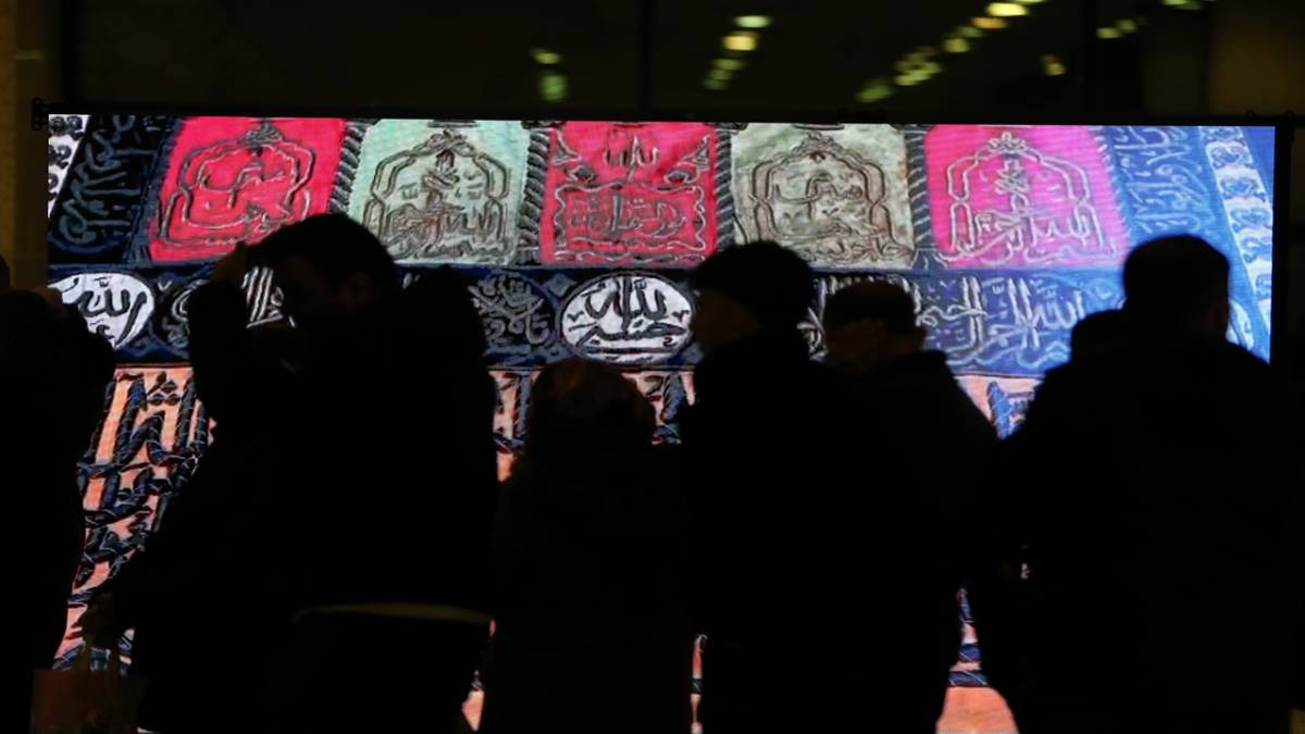 BÜYÜKKILIÇ, KUTSAL EMANETLER SERGİSİNDE KAYSERİLİLERLE BİR ARAYA GELDİ