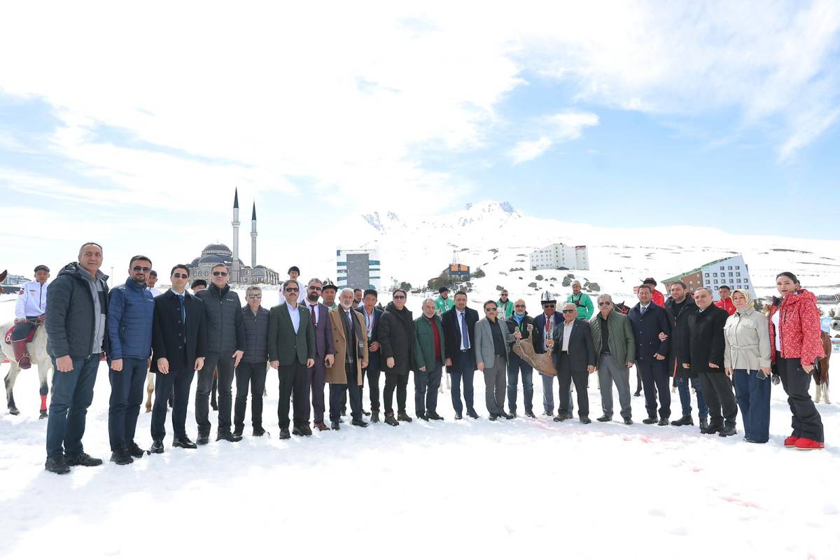 BÜYÜKKILIÇ, “KÖKBÖRÜ OYUNLARI ERCİYES 2026” HEYECANINA ORTAK OLDU