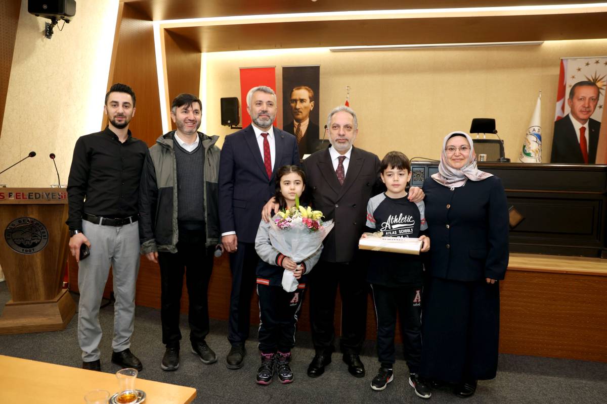 YALÇIN'DAN MİNİKLERE YEREL YÖNETİM DERSİ