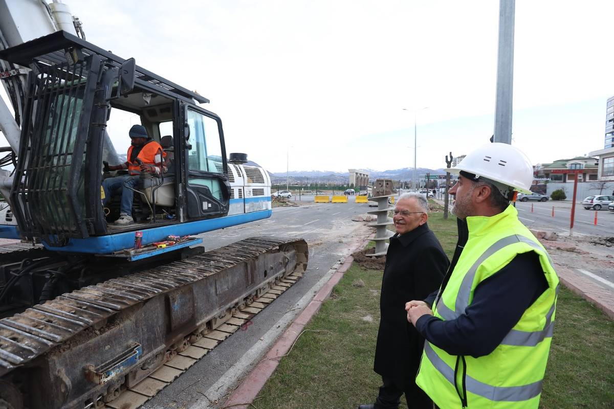 BÜYÜKKILIÇ, KARTAL KATLI KAVŞAĞI PROJESİNİ SAHADA İNCELEDİ