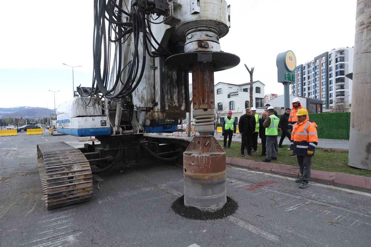 BÜYÜKKILIÇ, KARTAL KATLI KAVŞAĞI PROJESİNİ SAHADA İNCELEDİ