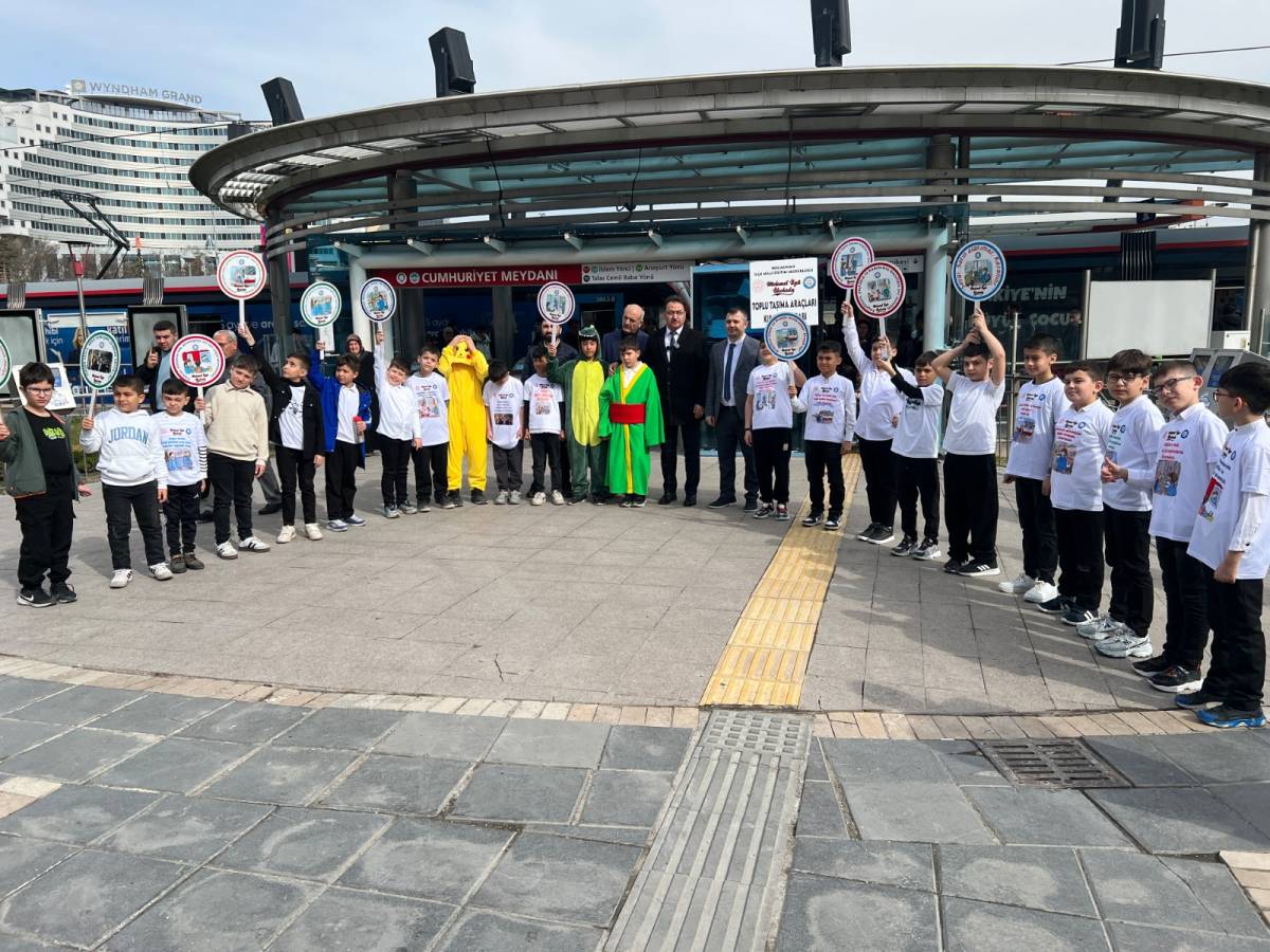 BÜYÜKŞEHİR ULAŞIM A.Ş. İLE ‘NEZAKET YOLDA KALMASIN’ PROJESİNİ HAYATA GEÇİRDİ