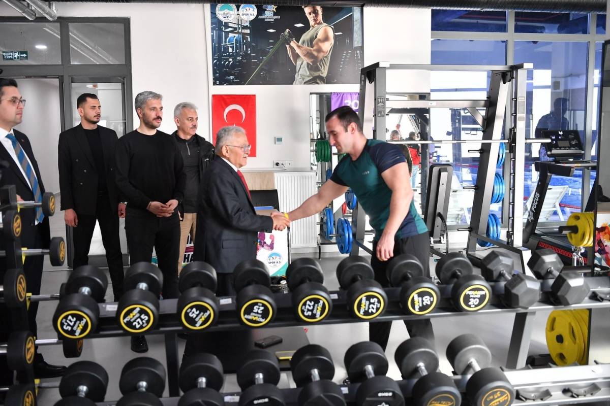 BÜYÜKKILIÇ VE BOYRAZ, TALAS MEVLANA SOSYAL YAŞAM MERKEZİ’Nİ ZİYARET ETTİ