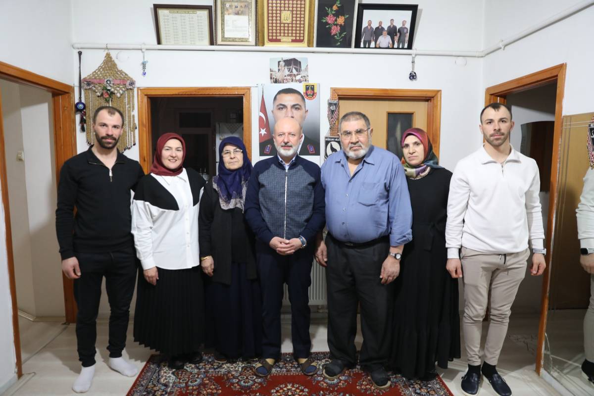 ÇOLAKBAYRAKDAR’DAN SEFERBERLİK ÇAĞRISINA GÖNÜLLERE DOKUNAN HİZMETLER