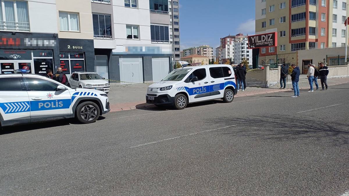 ÜÇÜNCÜ KATTAN DÜŞEN YAŞLI ADAM ÖLDÜ