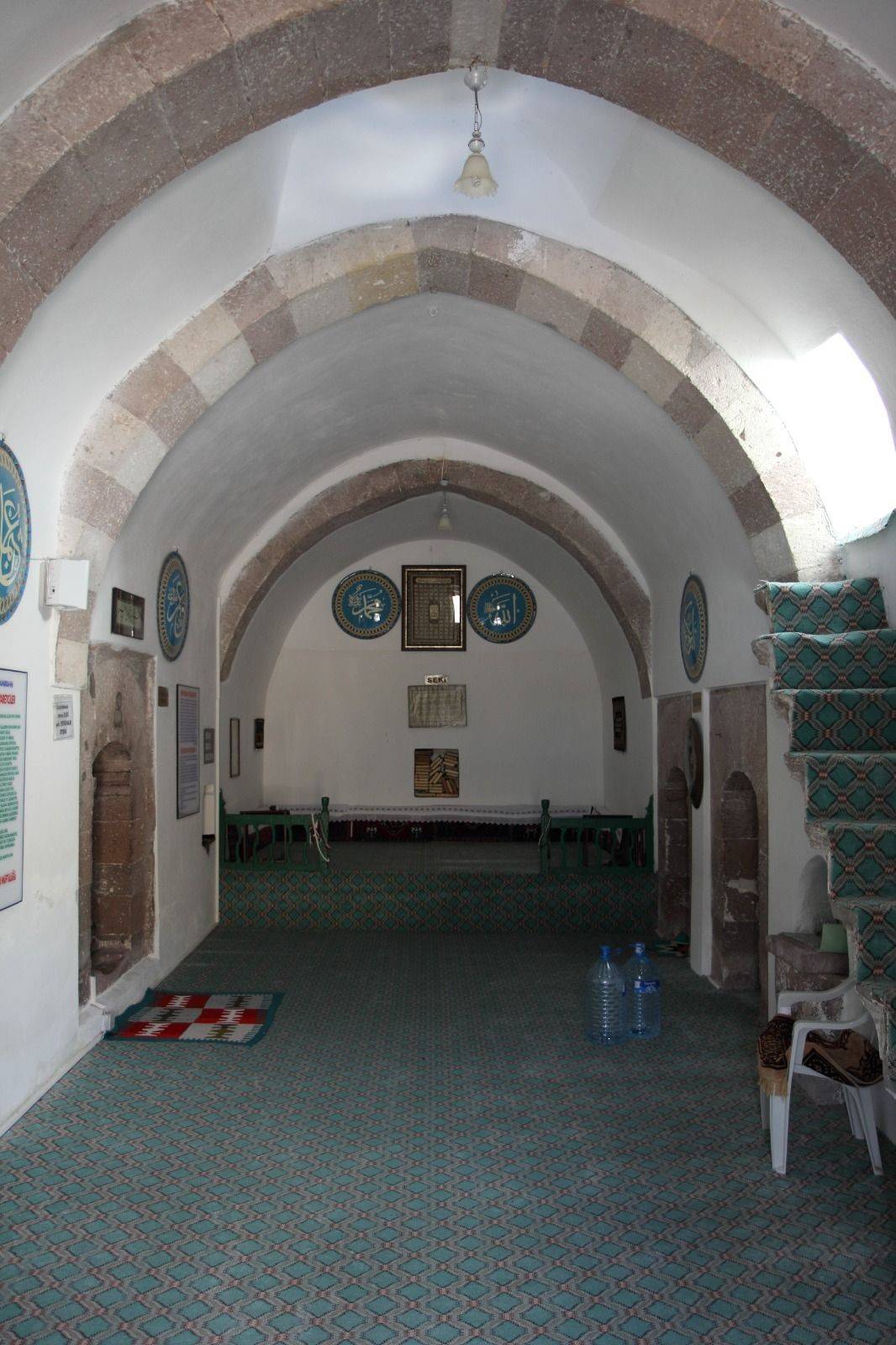 MİMARİDEN TASAVVUFA: MAHPERİ HATUN'UN ŞEYH TURESAN İLE BIRAKTIĞI İZLER