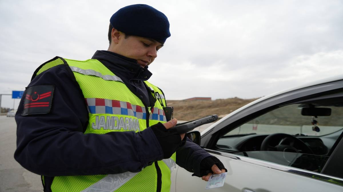 43 İLİN GEÇİŞ NOKTASINDA DENETİMLER ARTIRILDI