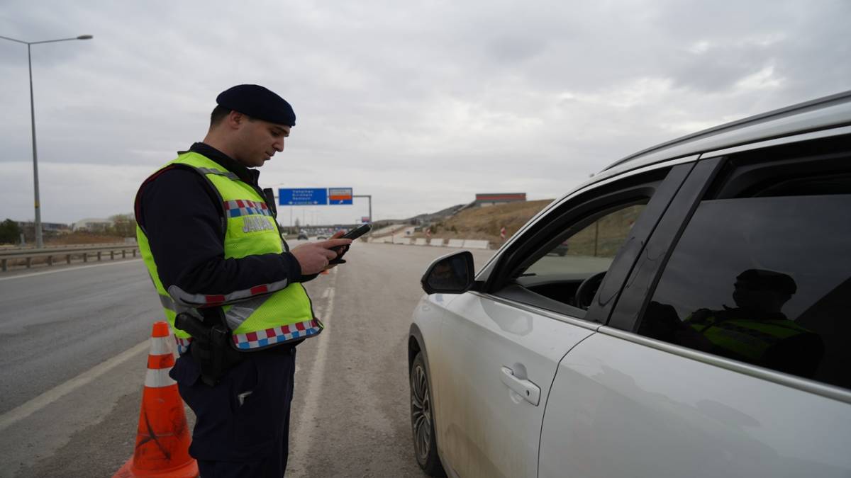 43 İLİN GEÇİŞ NOKTASINDA DENETİMLER ARTIRILDI