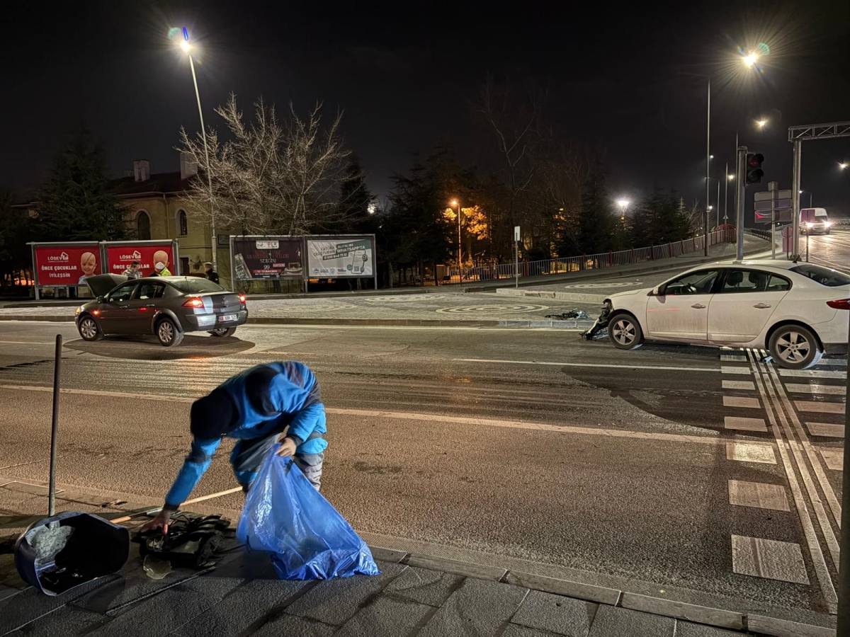 İKİ OTOMOBİL ÇARPIŞTI: 1 YARALI