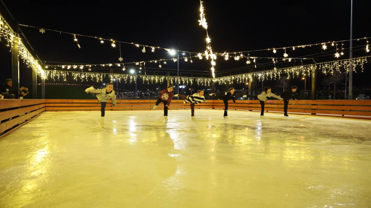 BÜYÜKŞEHİR İLE AÇIK HAVA BUZ PİSTİ HEYECANI BAŞLIYOR