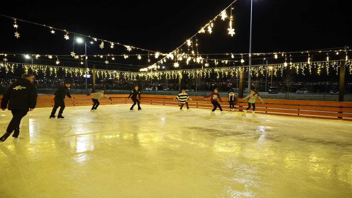 BÜYÜKŞEHİR İLE AÇIK HAVA BUZ PİSTİ HEYECANI BAŞLIYOR