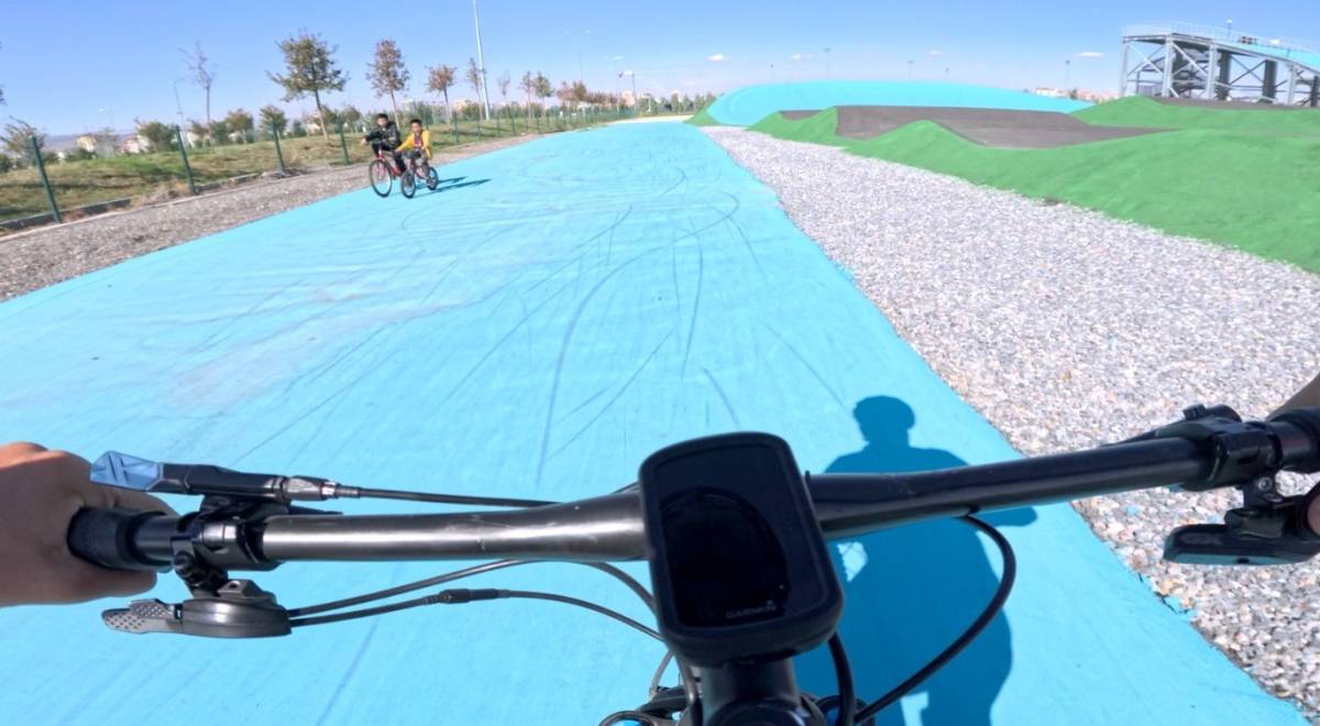 BÜYÜKŞEHİR, BMX PARKURU İLE GENÇLİĞE HIZ VE HEYECAN KATIYOR