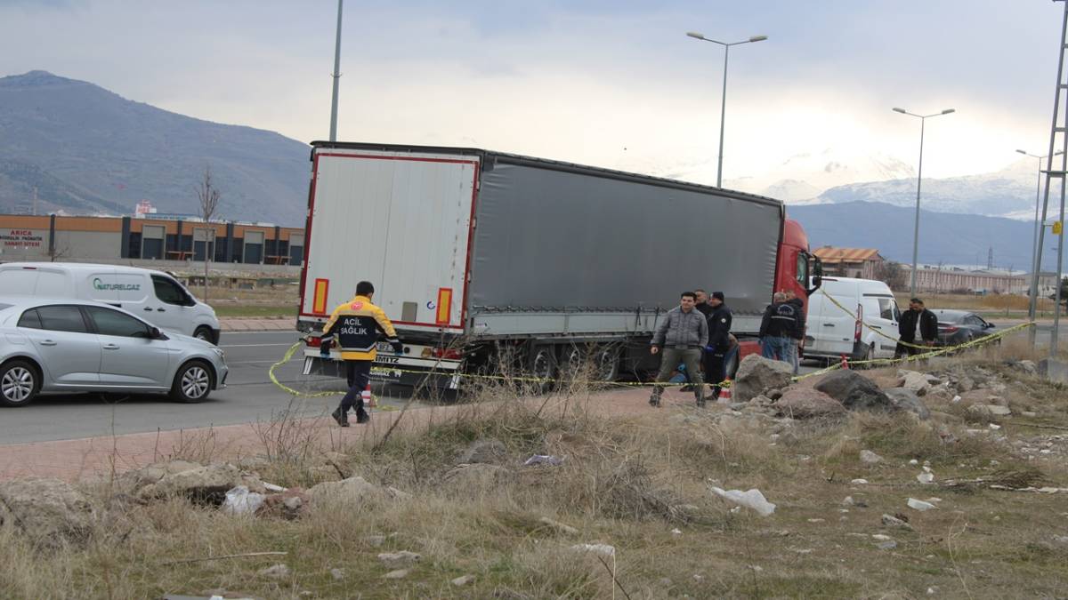 TIRIN ALTINDA ÖLÜ BULUNDU