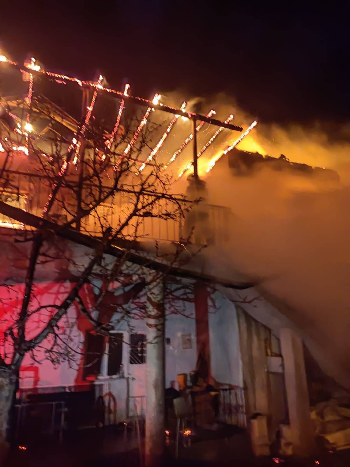 DEVELİ'DE EV YANGINI: 1 ÖLÜ