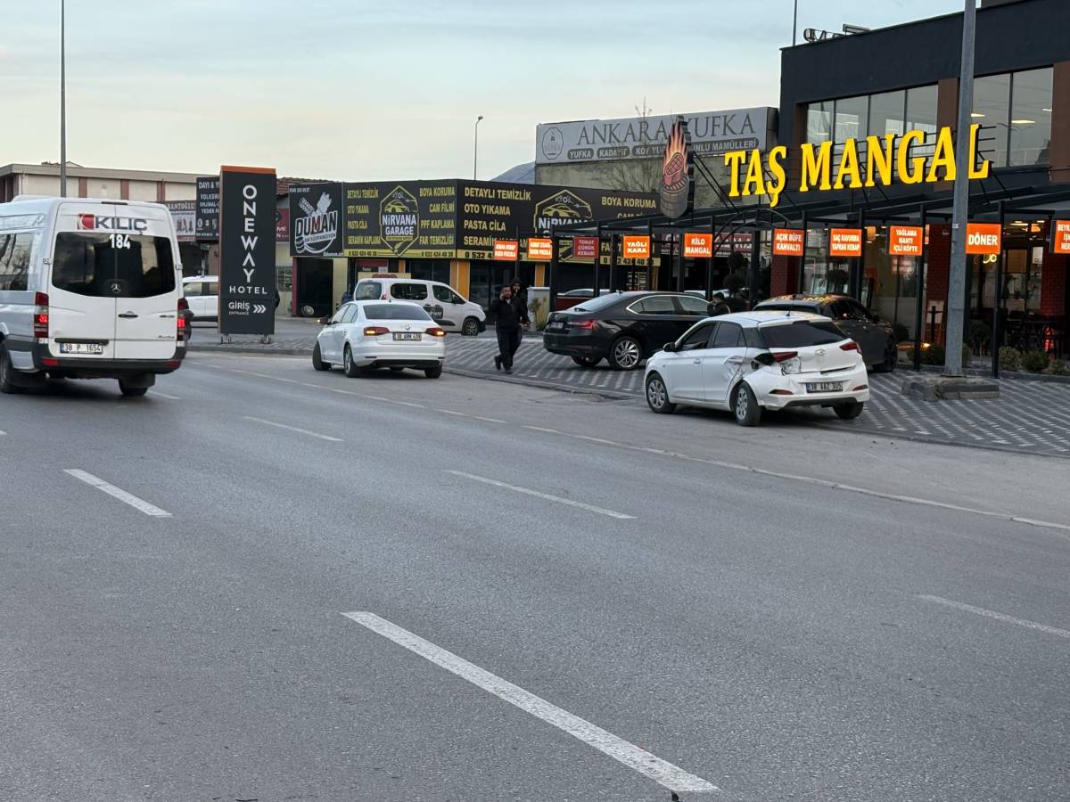 KAZADA 2 KİŞİ YARALANDI