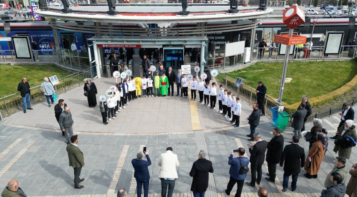 BÜYÜKŞEHİR ULAŞIM A.Ş. İLE ‘NEZAKET YOLDA KALMASIN’ PROJESİNİ HAYATA GEÇİRDİ