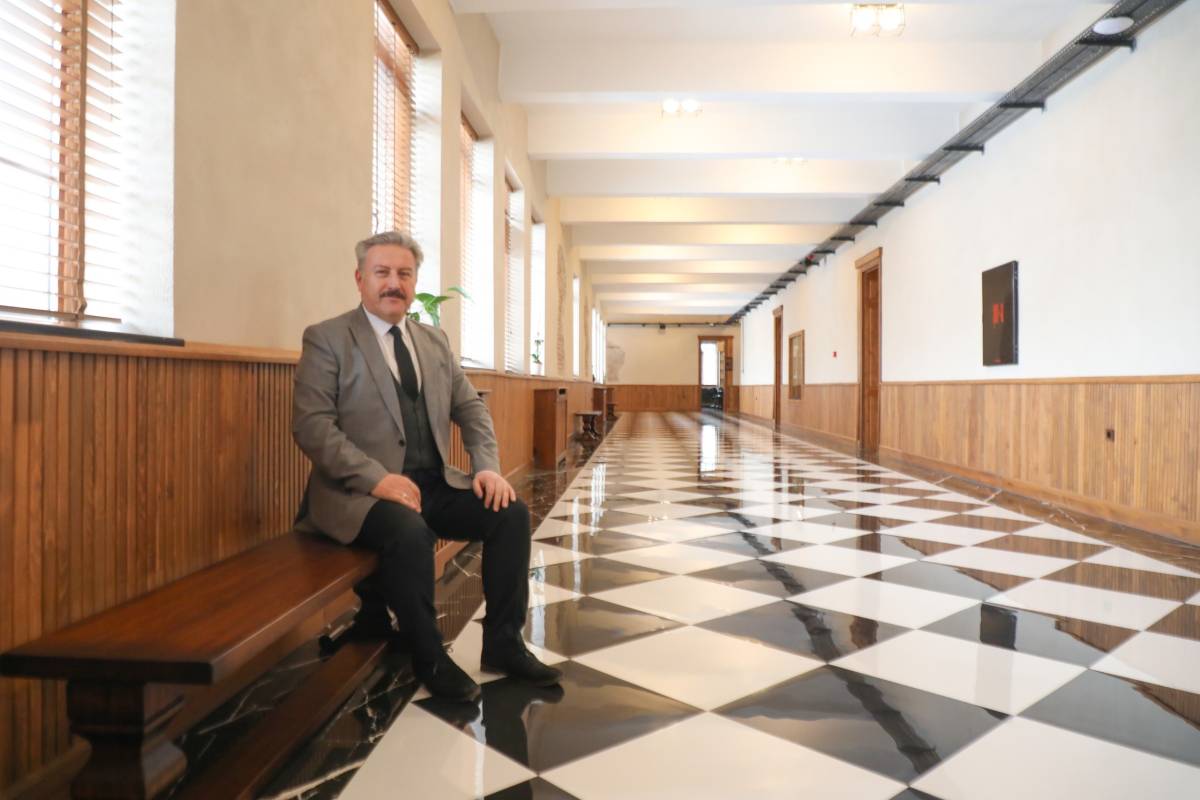 SANAT MELİKGAZİ İLE SANATÇIYI KEŞFEDİN