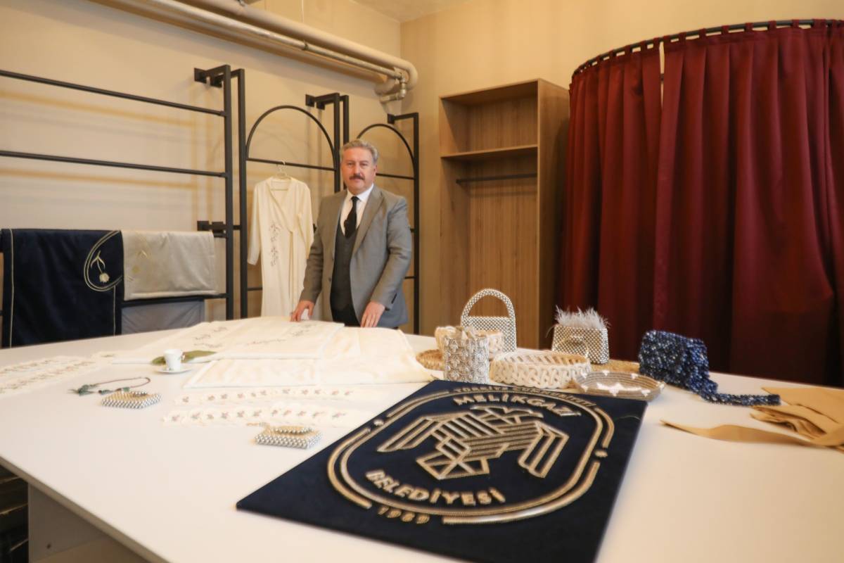 SANAT MELİKGAZİ İLE SANATÇIYI KEŞFEDİN