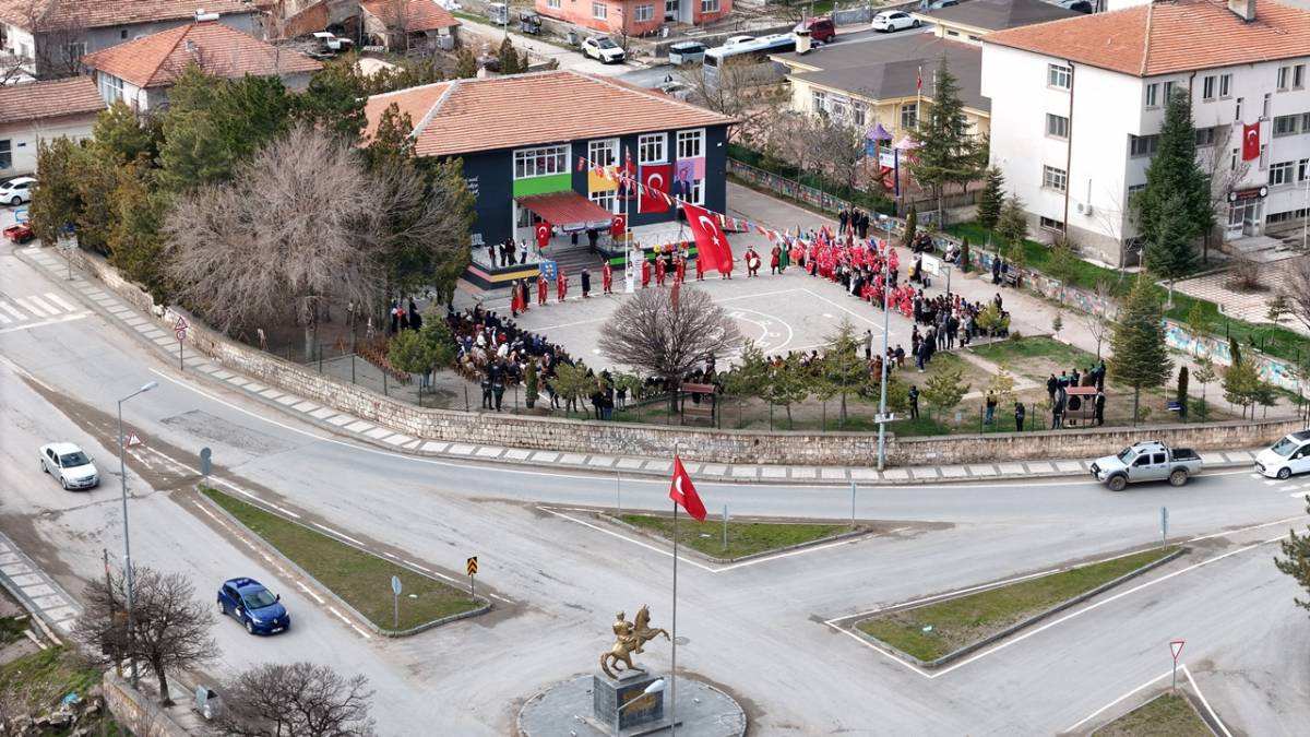 SARIOĞLAN’DA NEVRUZ COŞKUSU MEHTERANLA TAÇLANDI