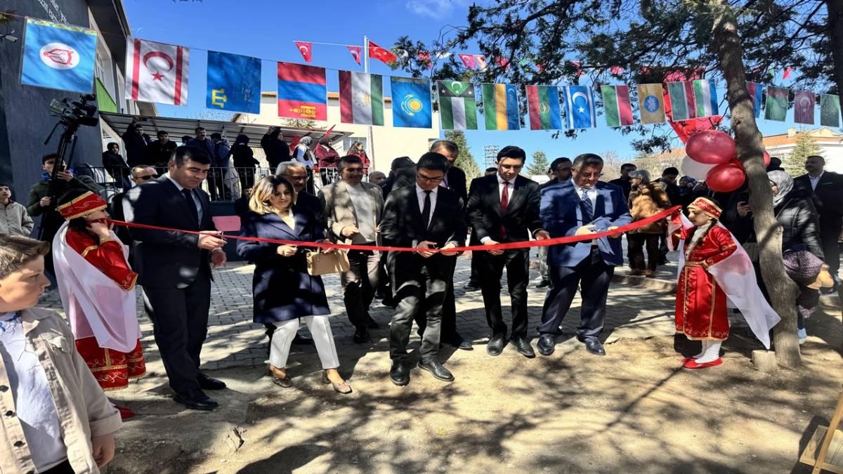SARIOĞLAN’DA NEVRUZ COŞKUSU MEHTERANLA TAÇLANDI