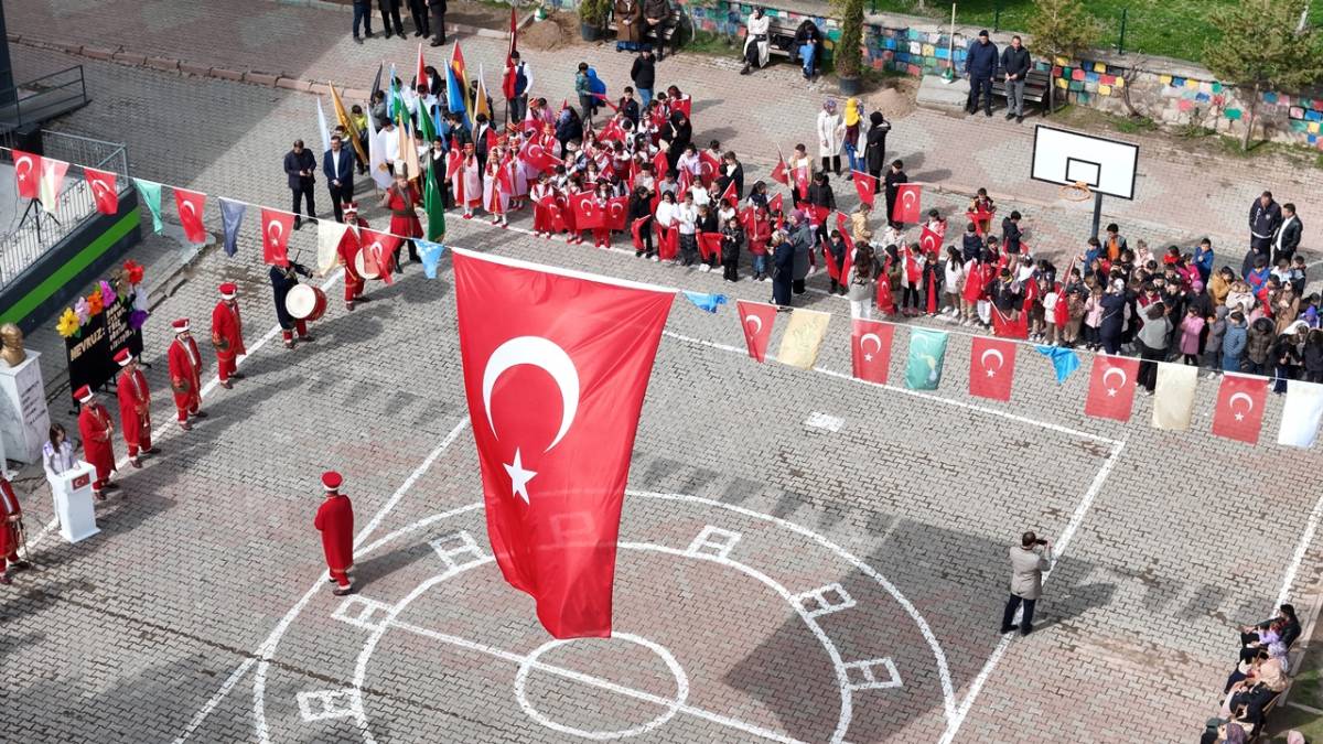 SARIOĞLAN’DA NEVRUZ COŞKUSU MEHTERANLA TAÇLANDI