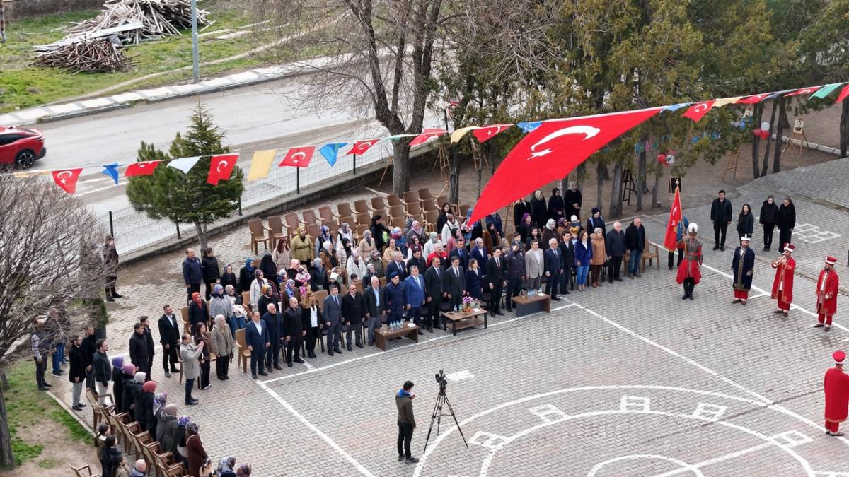 SARIOĞLAN’DA NEVRUZ COŞKUSU MEHTERANLA TAÇLANDI