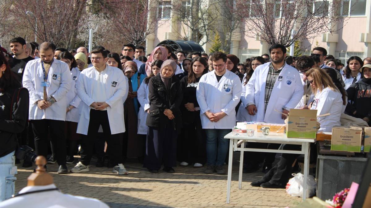 YAREN, OKUDUĞU FAKÜLTEDE ANILDI