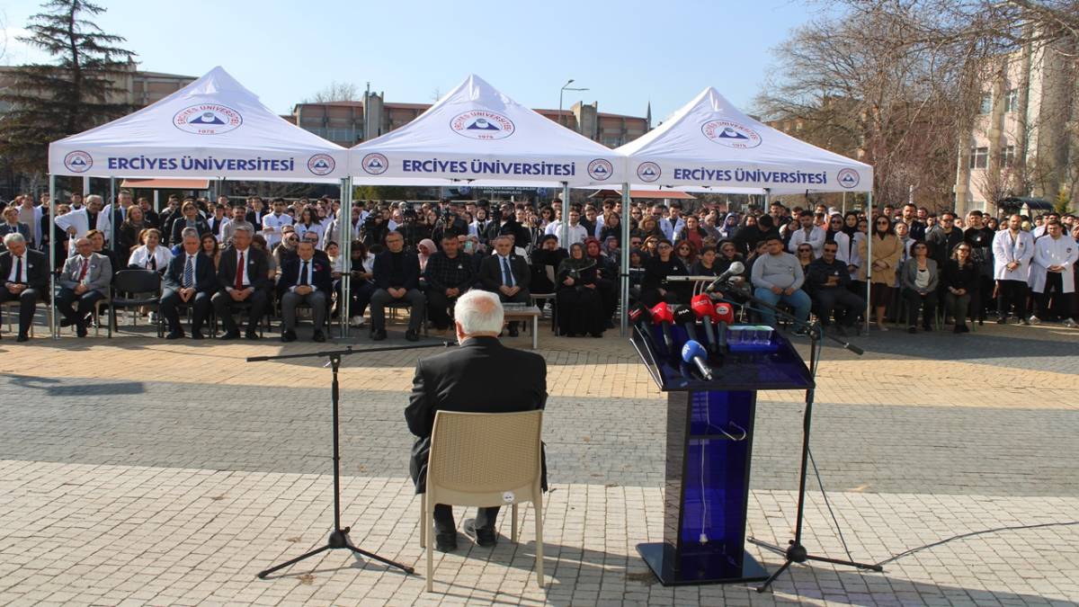 YAREN, OKUDUĞU FAKÜLTEDE ANILDI