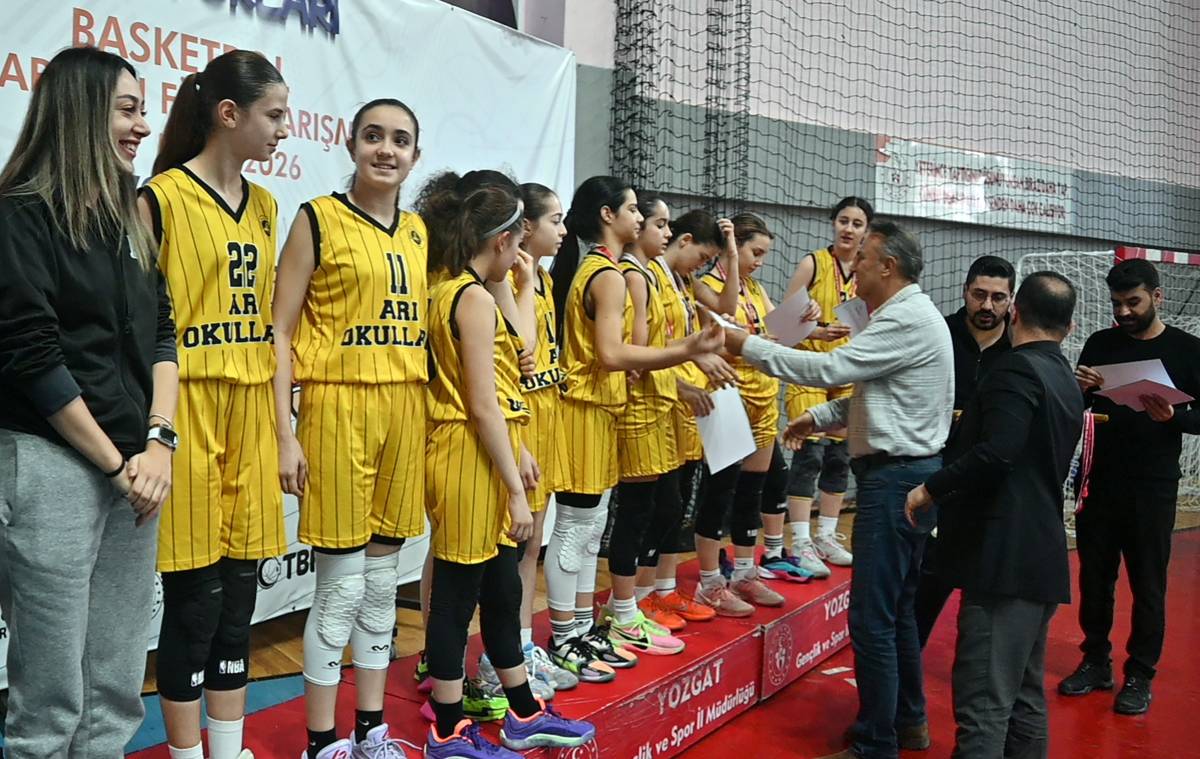 YILDIZLAR BASKETBOL YARIFİNAL MÜSABAKALARI TAMAMLANDI
