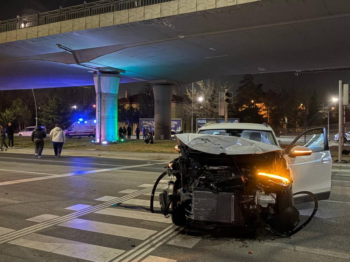 OTOMOBİL İLE CİP ÇARPIŞTI