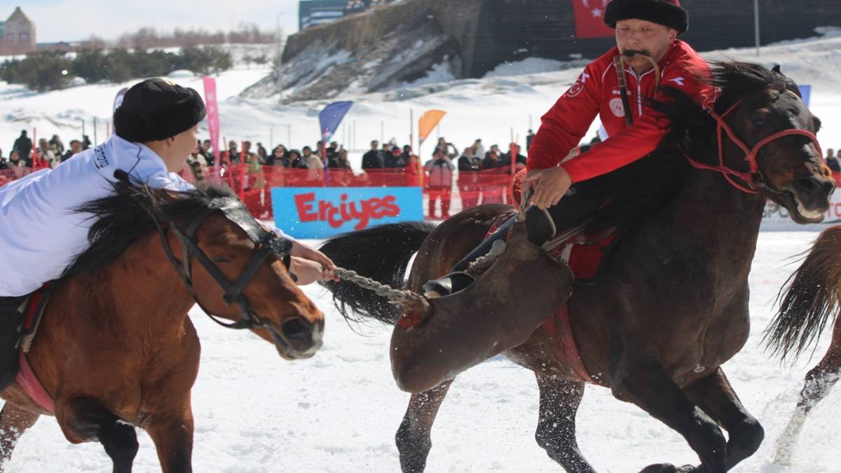 TÜRKİYE'DE İLK KEZ KÖKBÖRÜ OYUNLARI ERCİYES'TE DÜZENLENDİ