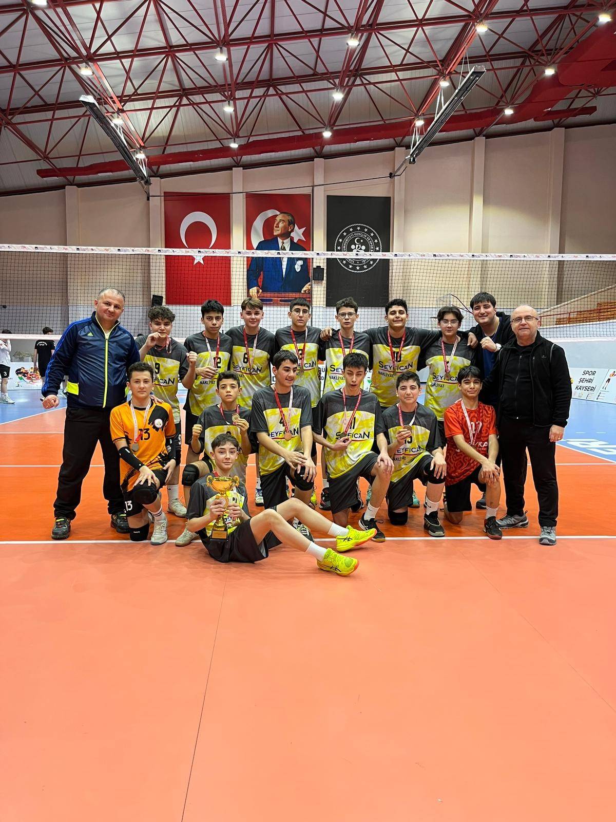 ELİT VOLEYBOL, TÜRKİYE ŞAMPİYONASI’NA AKSARAY’DA BAŞLAYACAK