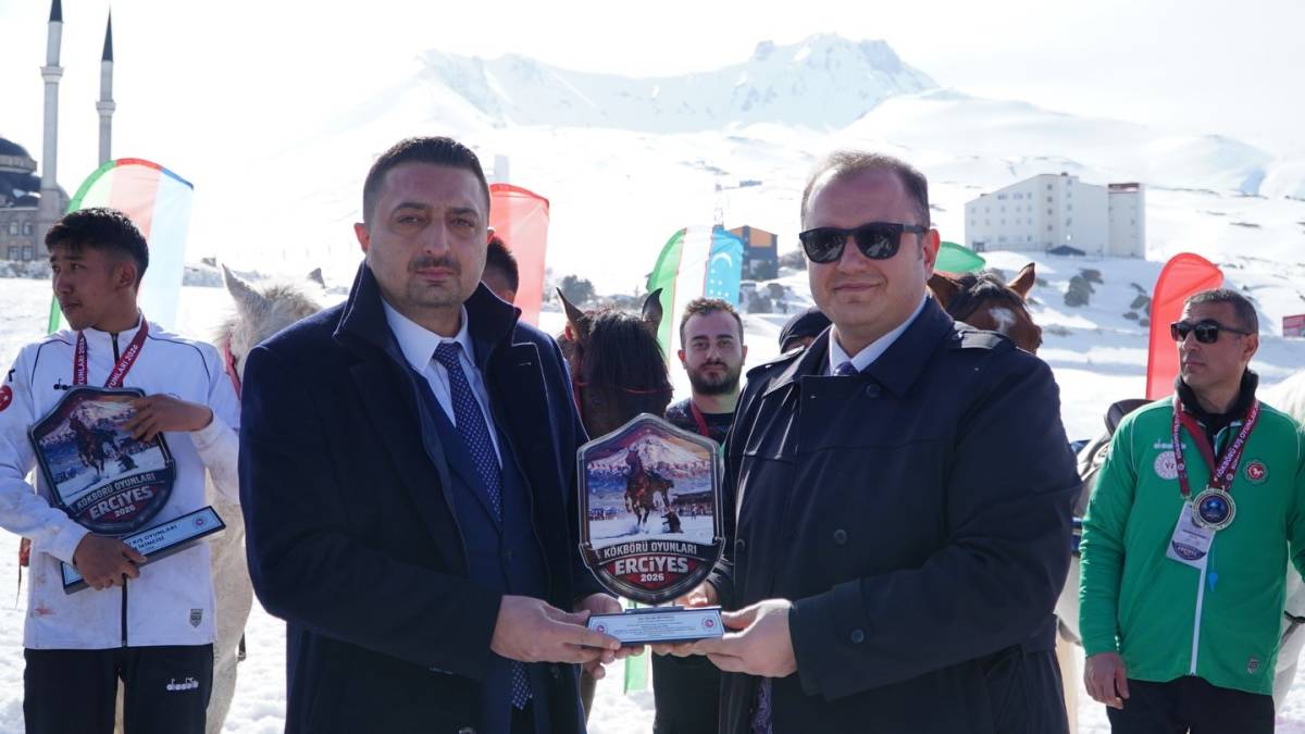 KÖKBÖRÜ VE KIZAK ŞAMPİYONASI 5 BİN KİŞİYİ BULUŞTURDU