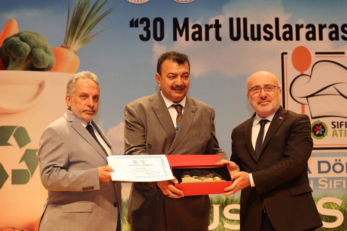 GENÇ ŞEF ADAYLARI ÖDÜLLERİNİ ALDI