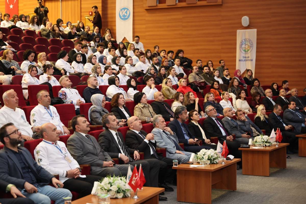 GENÇ ŞEF ADAYLARI ÖDÜLLERİNİ ALDI