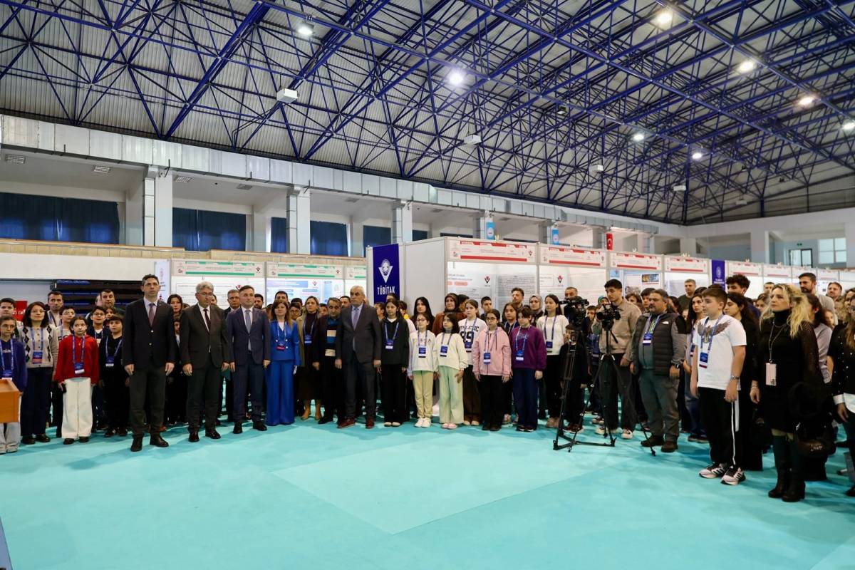 ERÜ’DE KAYSERİ BÖLGE YARIŞMASI SERGİSİ AÇILDI