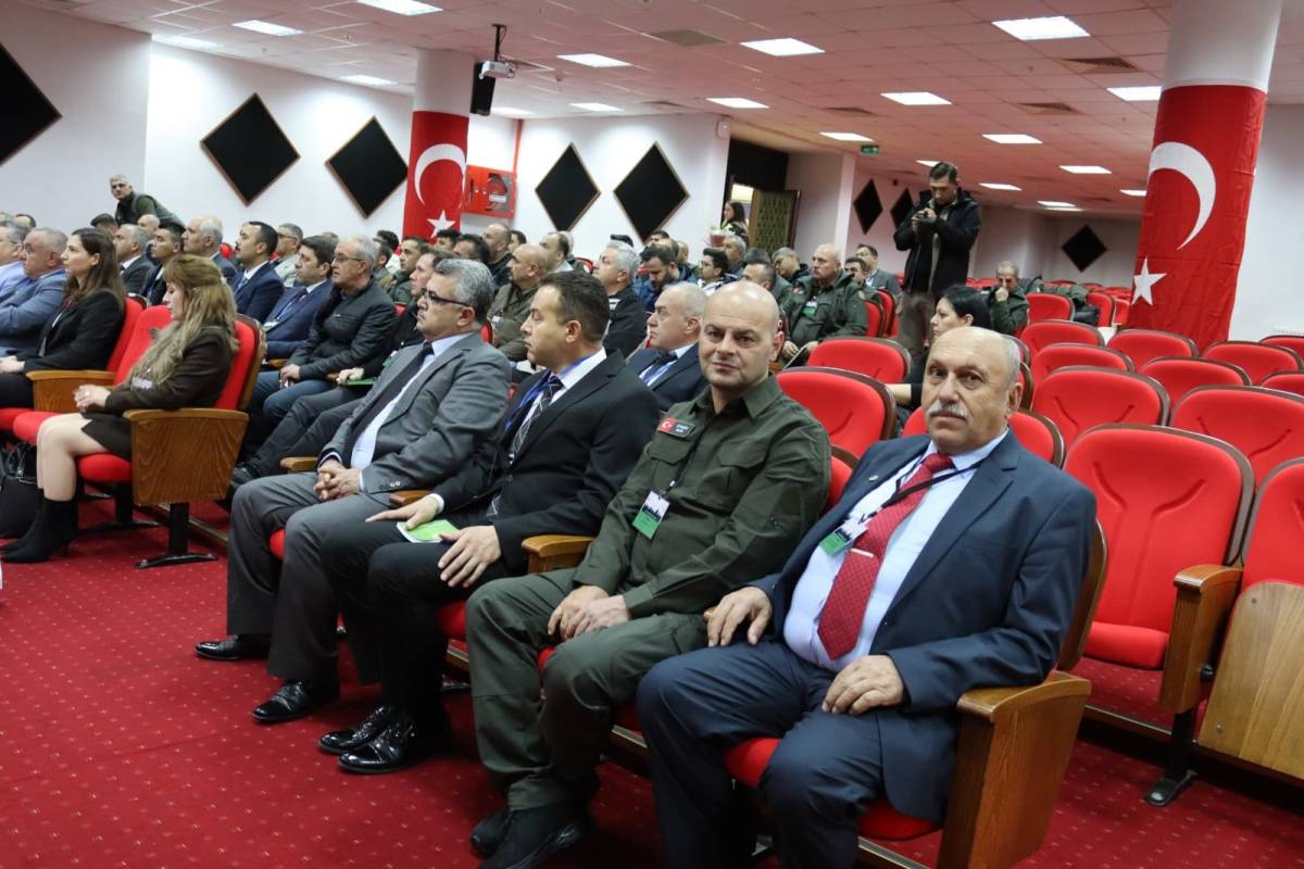 DEVELİ'DE GÖREVLİ ORMAN MUHAFIZLARI SİNOP'TA ÇALIŞTAYA KATILDI