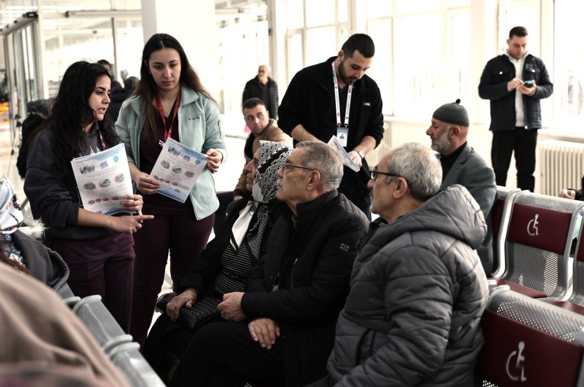 KOLON KANSERİNE ‘KOLONOSKOPİ’ ÖNERİSİ