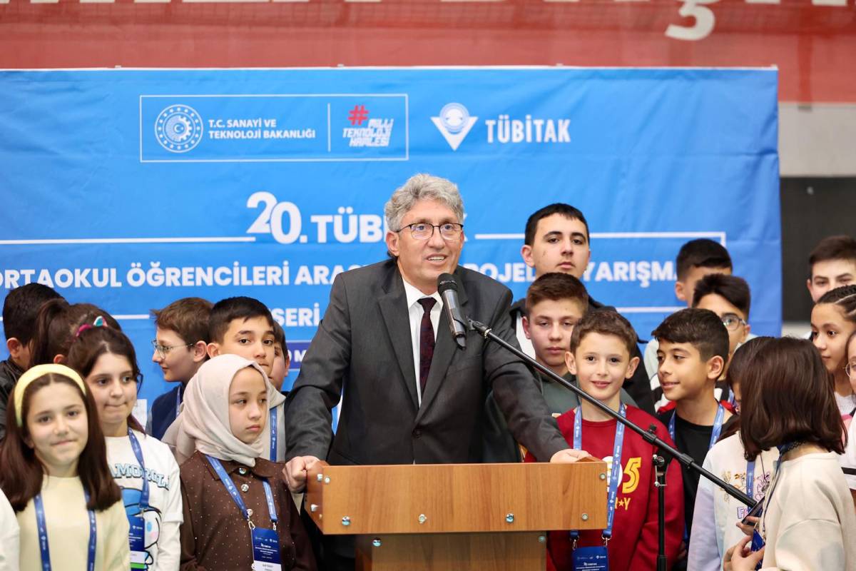 ERÜ’DE KAYSERİ BÖLGE YARIŞMASI SERGİSİ AÇILDI