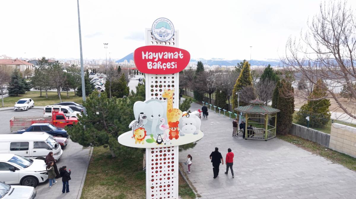HAYVANAT BAHÇESİ BAYRAMDA DOLDU TAŞTI