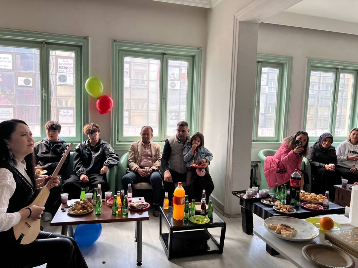 KAYSERİ AKMARAL KIRGIZ KÜLTÜR DERNEĞİ'NDE NEVRUZ COŞKUSU