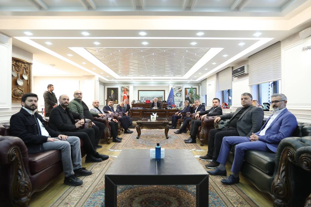 BÜYÜKKILIÇ’TAN İFTAR, ZİYARET VE ESNAF BULUŞMALARI