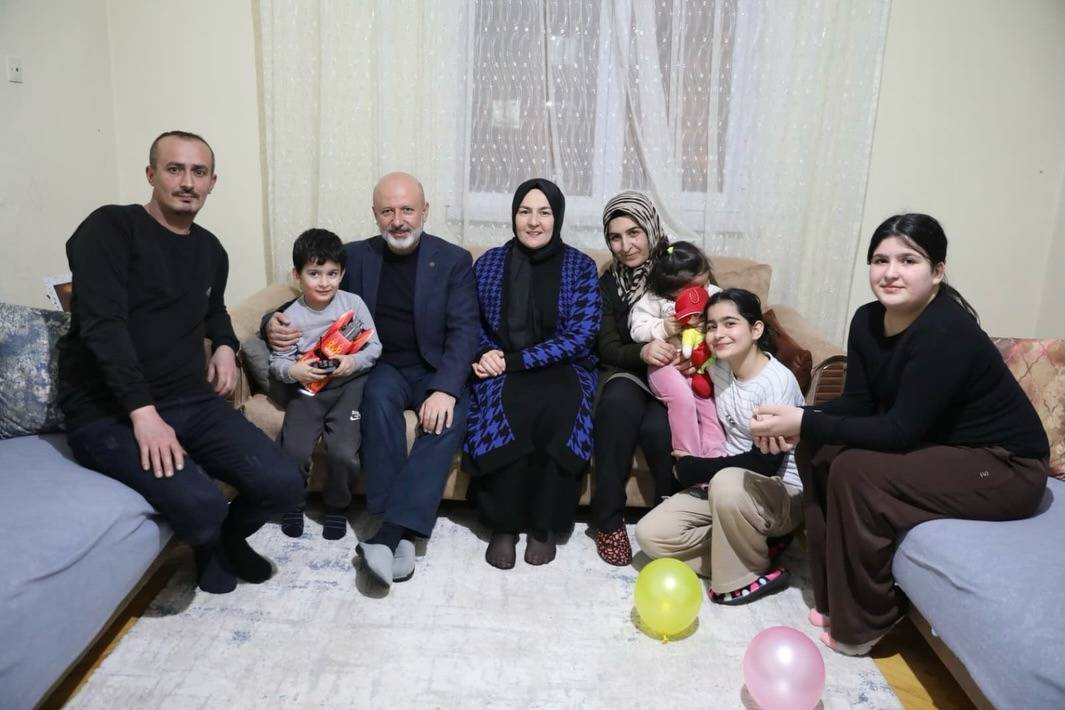 ÇOLAKBAYRAKDAR’DAN SEFERBERLİK ÇAĞRISINA GÖNÜLLERE DOKUNAN HİZMETLER