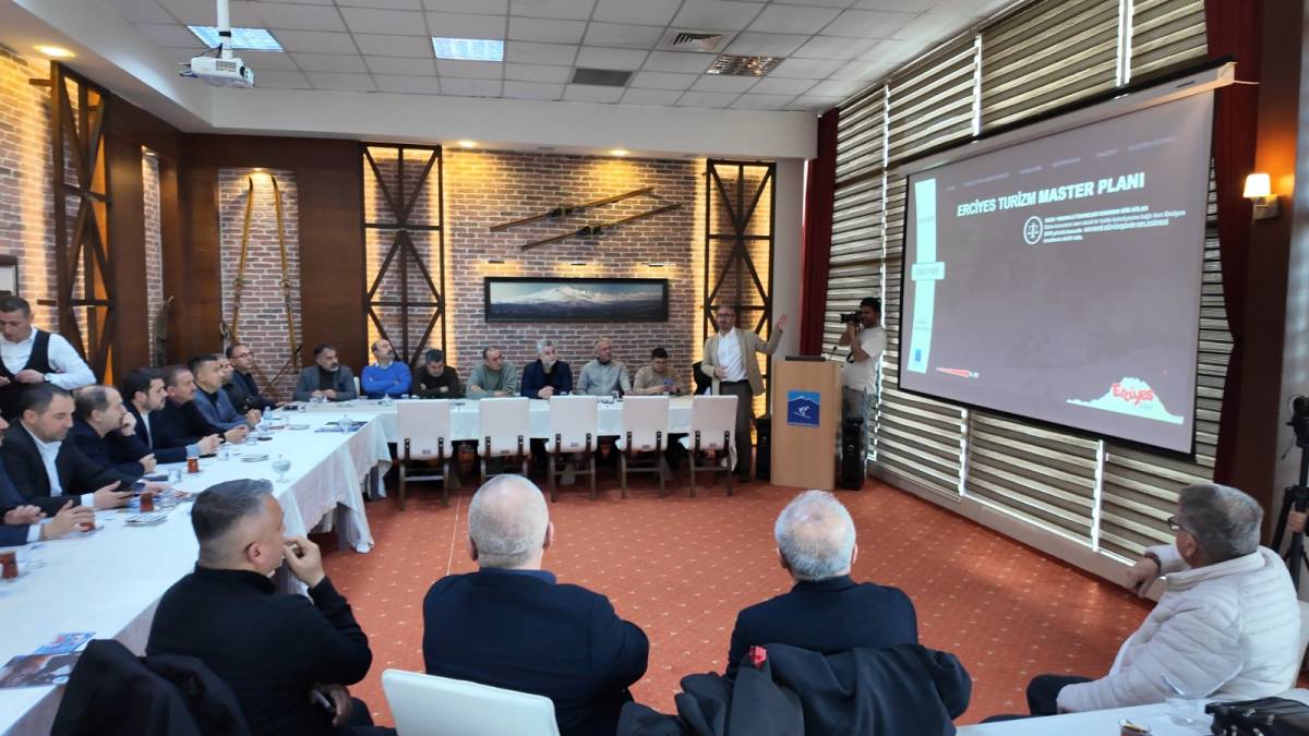 BÜYÜKŞEHİR’İN ERCİYES YÜKSEK İRTİFA KAMP MERKEZİ’NE SPOR YAZARLARINDAN TAM NOT